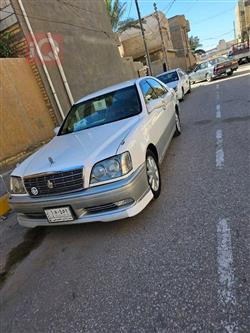 تۆیۆتا کراون